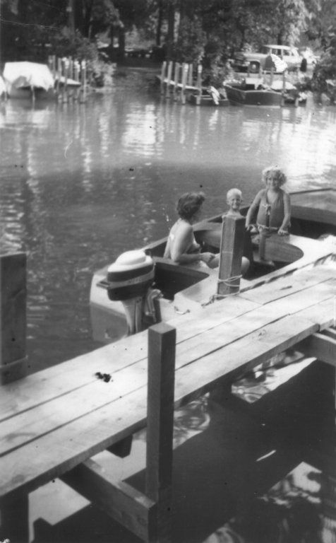 july1956jeanettejackandjanekinnentaugharrackfalls.jpg