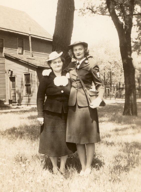 june1944ltorflorencewaltzcookandjeanettecookhomeafterbootcamp.jpg