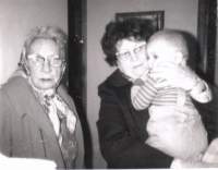 corachapmanhenriettacornelltommy_small.jpg